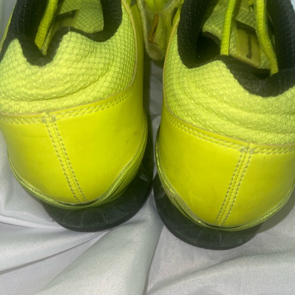 Nike - Picture 4 of 6